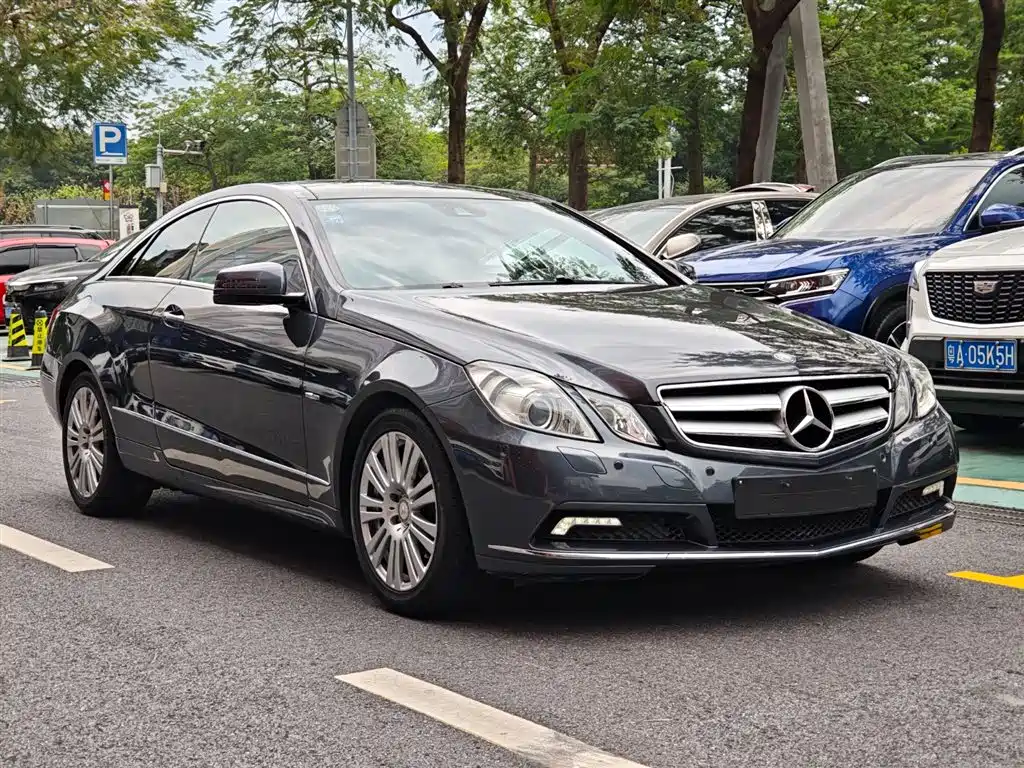 Mercedes-Benz E-Class (Import) 2010 E 260 CGI Coupe фото 3
