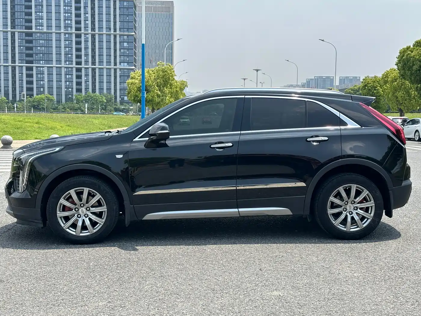 Cadillac XT4 2020 28T FWD Leading Trim фото 8