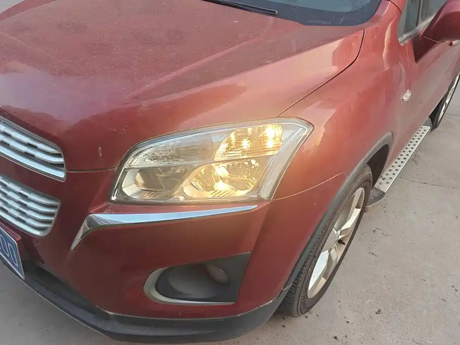 Photo 5 - Chevrolet Trax