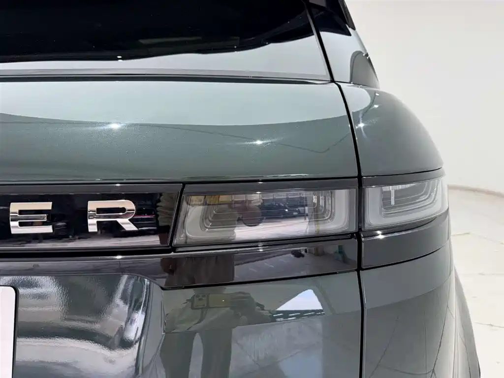 Land Rover Range Rover Evoque 2021 Range Rover Evoque L 249PS R-Dynamic First Edition Launch Edition фото 10