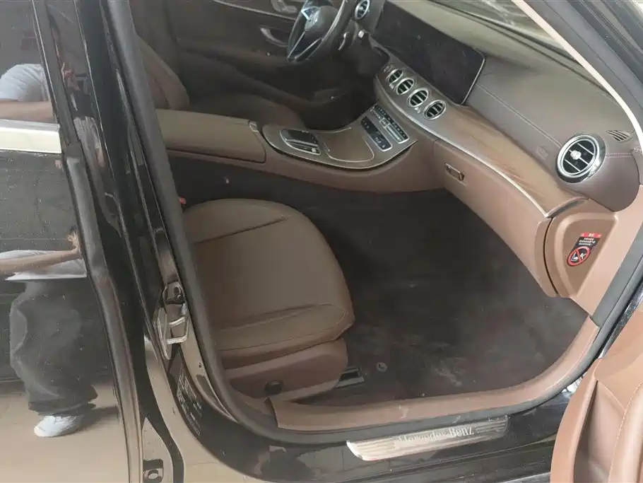 Mercedes-Benz E-Class 2021 E 300 L Fashion фото 8