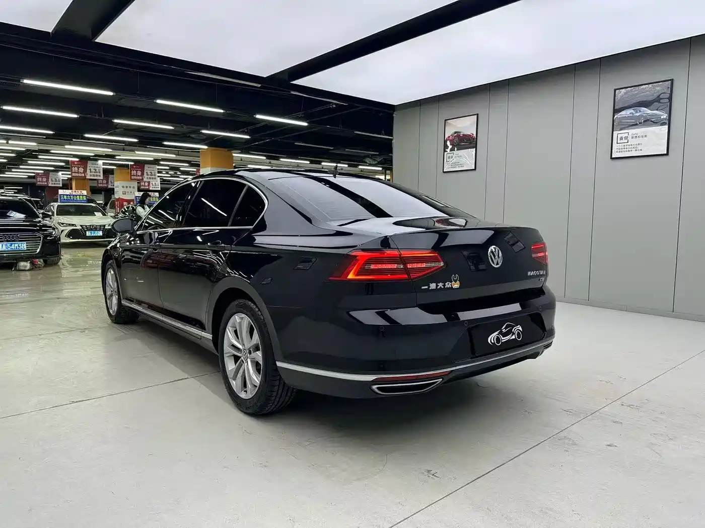 Volkswagen Magotan 2019 330TSI DSG Luxury Class China VI фото 9