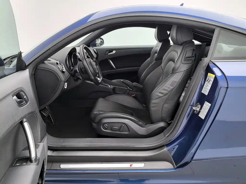 Photo 10 - Audi TT
