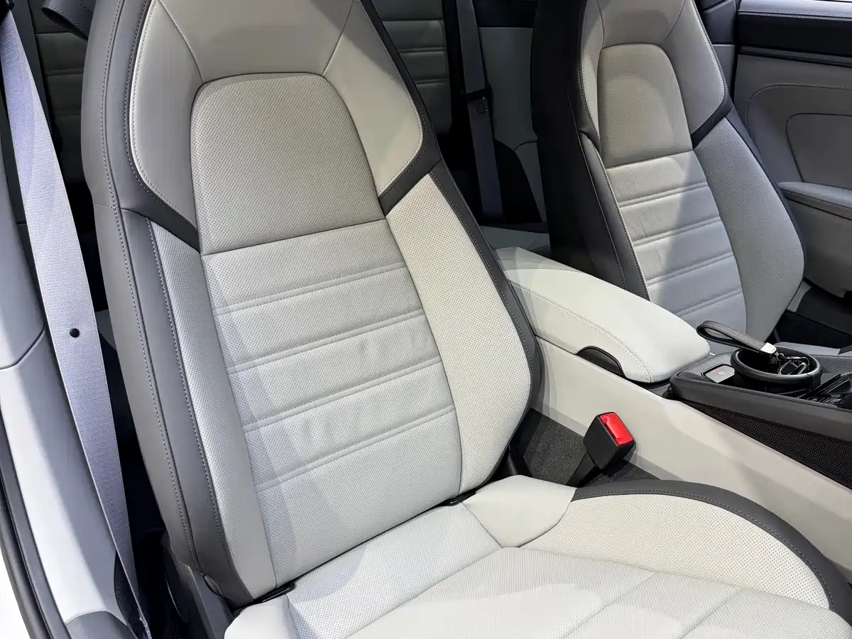 Porsche 911 2025 Carrera 3.0T фото 9