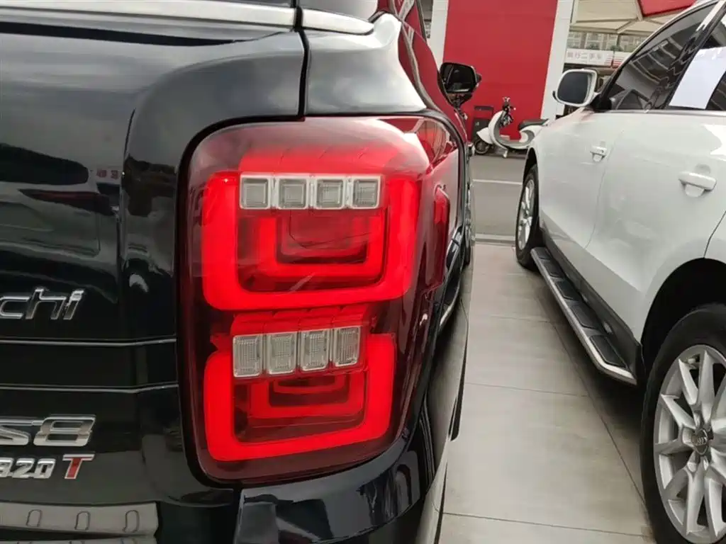 GAC Trumpchi Trumpchi GS8 2017 320T AWD Luxury Smart Connect (7-Seater) фото 8