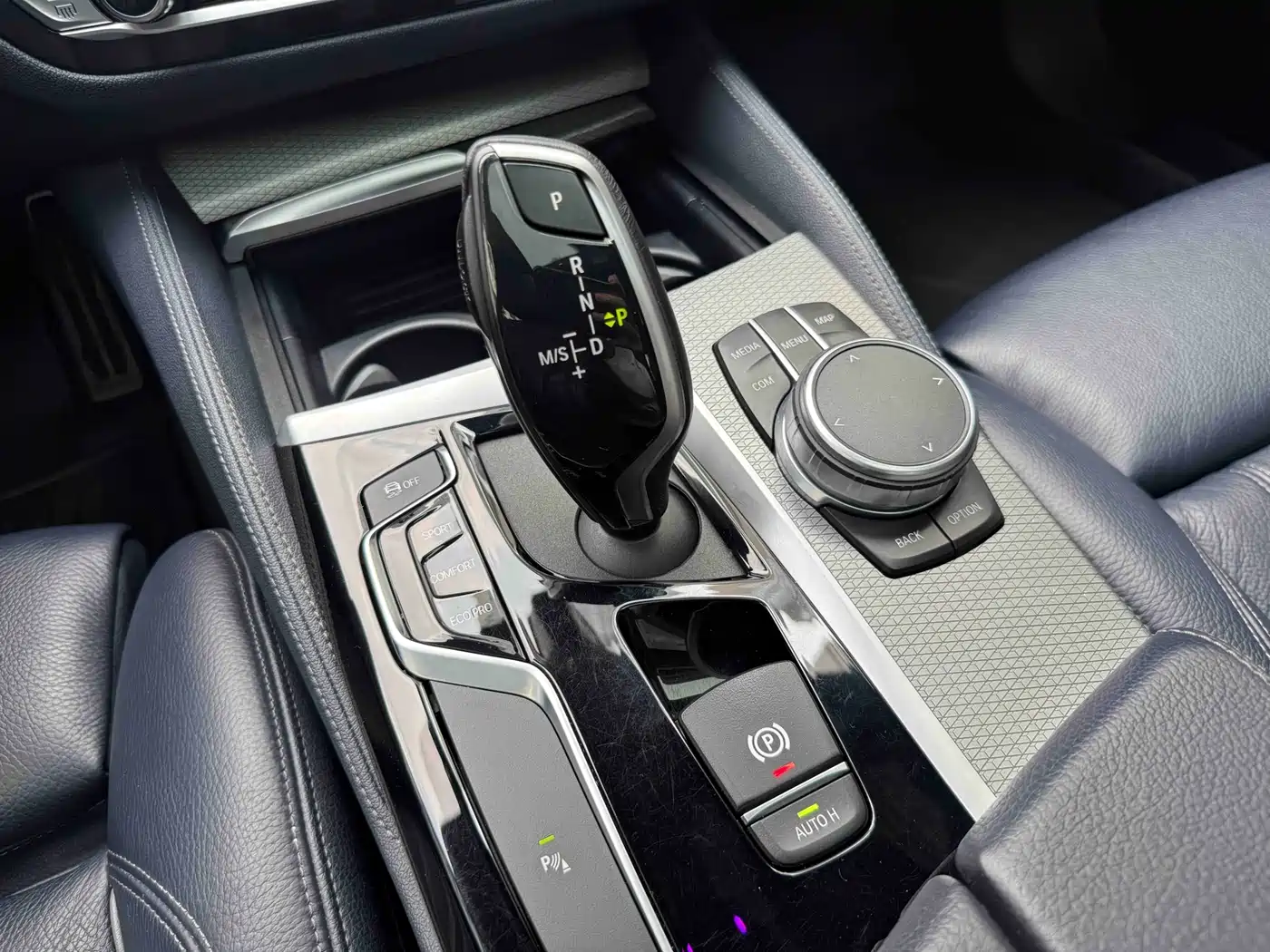 BMW 5 Series (Import) 2020 Model 525i M Sport Package фото 12