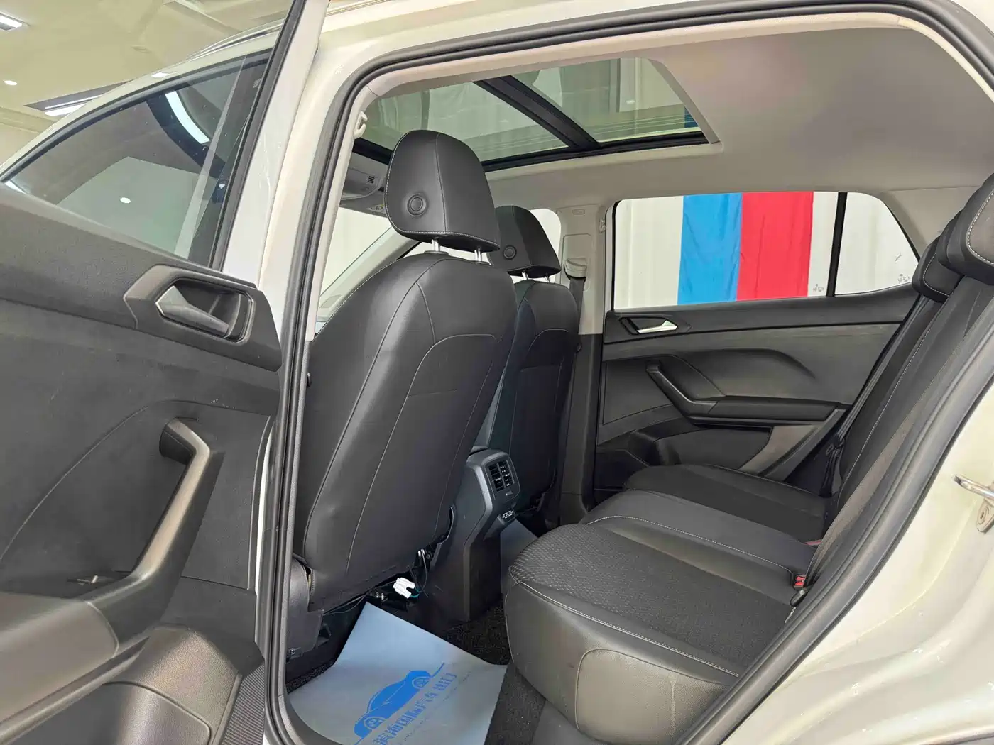 Volkswagen Tanying 2021 280TSI DSG R-Line Intelligent Connect Edition фото 8