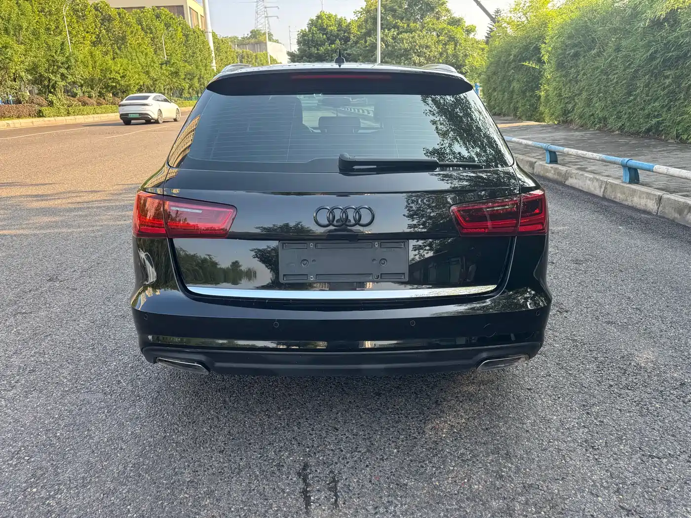 Фото 7 - Audi A6 (Import)