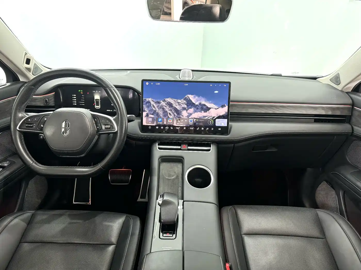 AITO Wenjie AITO M5 2022 Extended Range AWD Performance Edition фото 10