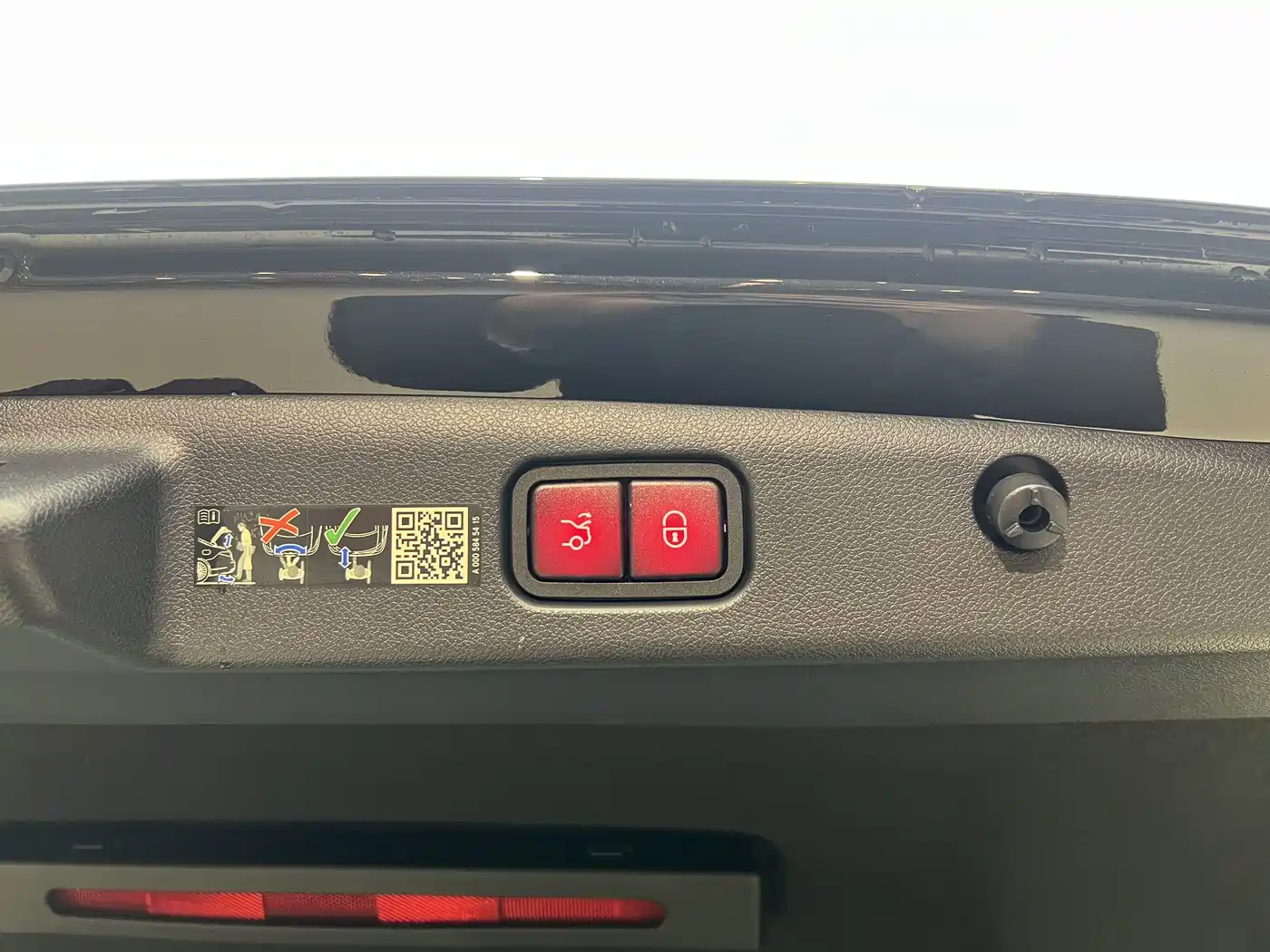 Mercedes-Benz E-Class New Energy 2024 E 350 e L Plug-in Hybrid Sedan фото 21