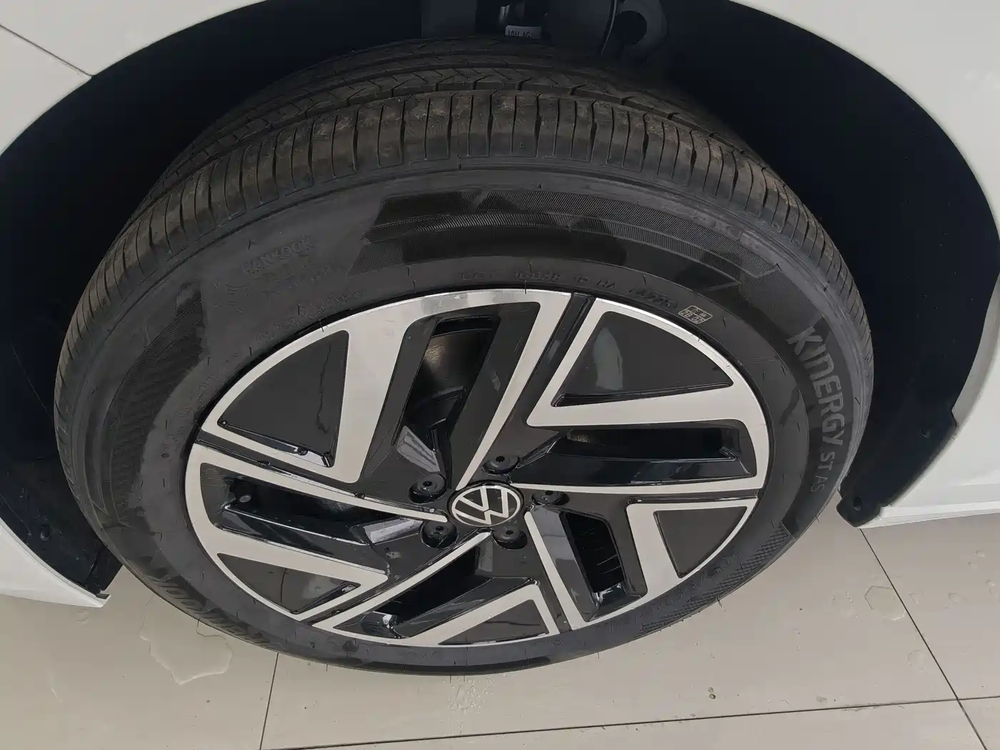 Volkswagen Sagitar 2025 300TSI DSG Flying Leap Edition фото 16