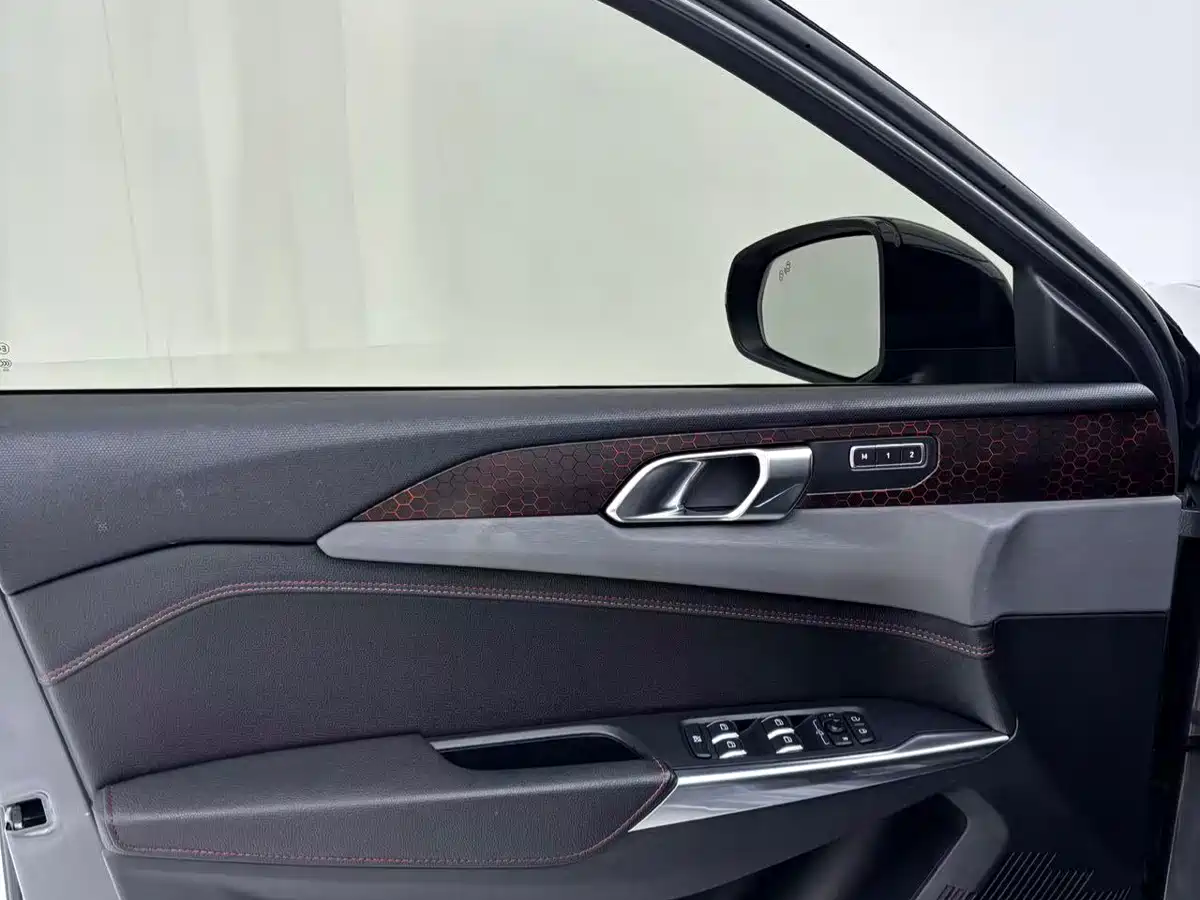 Lynk & Co 02 2019 1.5T DCT FWD Jin Pro Version China VI фото 16