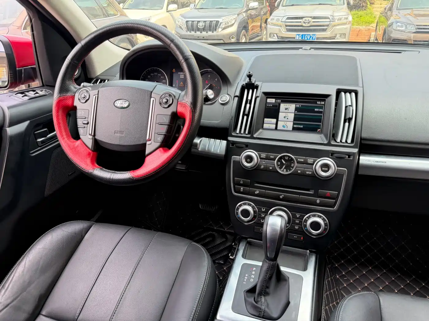 Land Rover Freelander 2 2014 2.2T SD4 SE Diesel Edition фото 8