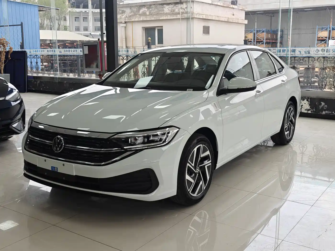 Volkswagen Sagitar 2025 300TSI DSG Flying Leap Edition