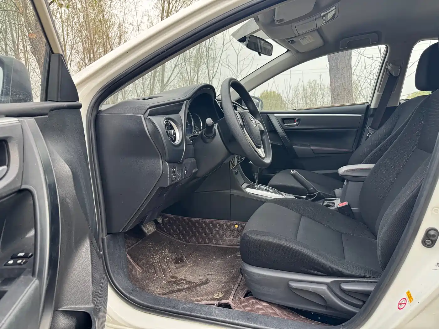Toyota Corolla 2017 1.2T CVT GL-i фото 8