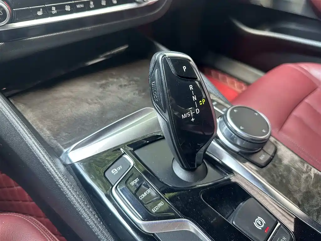 BMW 5 Series 2018 530Li Leading M Sport Package фото 13
