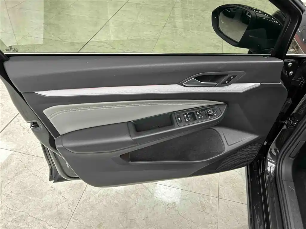 Volkswagen Golf 2021 280TSI DSG Pro фото 10