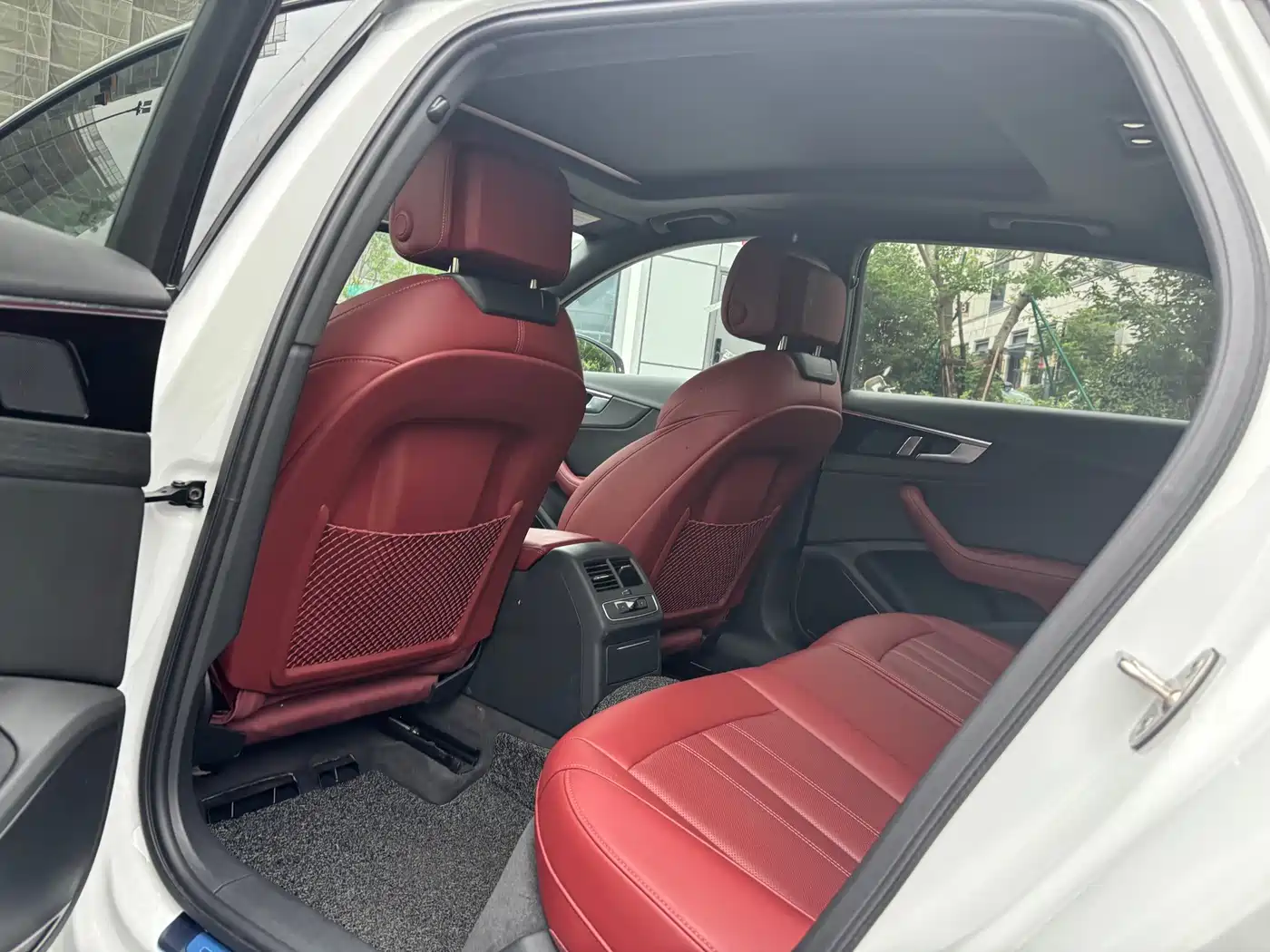 Audi A4L 2025 2025 2 Million Celebration Edition 40 TFSI Luxury Dynamic