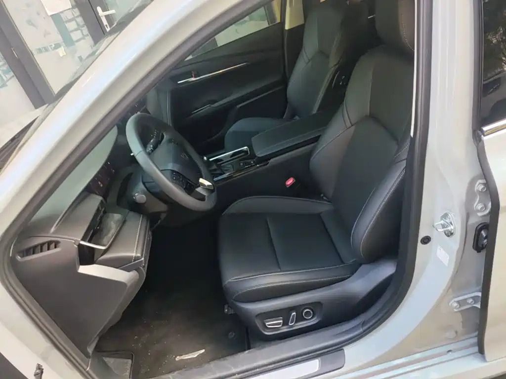 Toyota Camry 2026 2026 Model 2.0GVP Luxury Edition