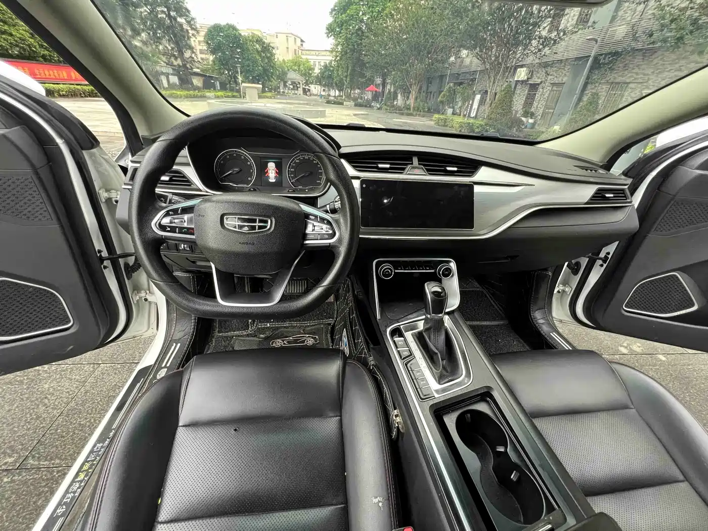 Фото 9 - Geely Binrui
