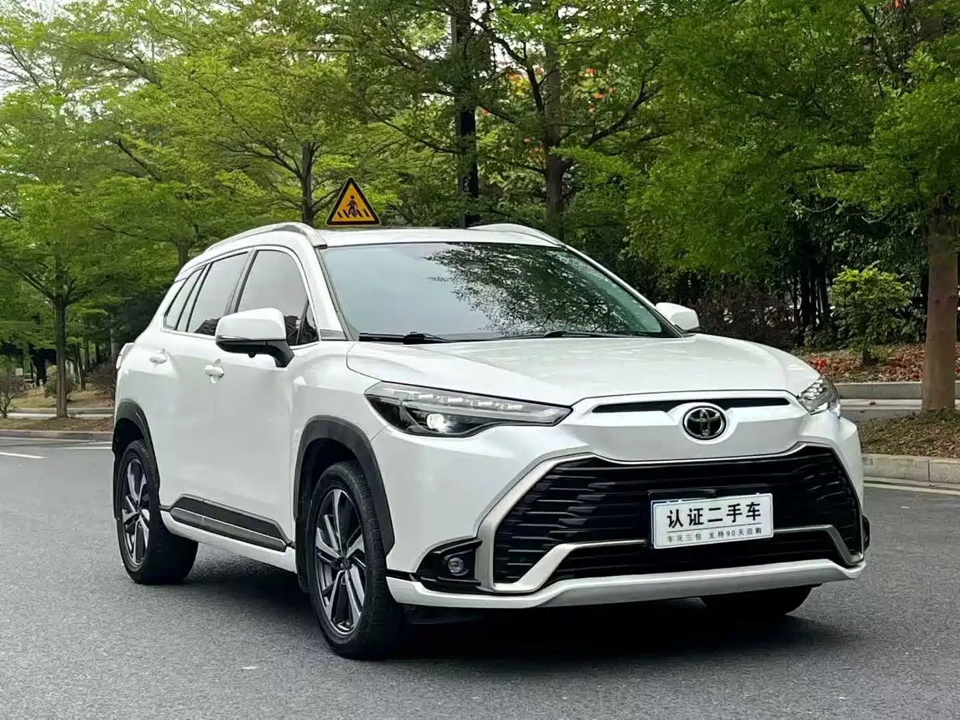 Toyota Frontlander 2023 2.0L CVT Sport Edition фото 3