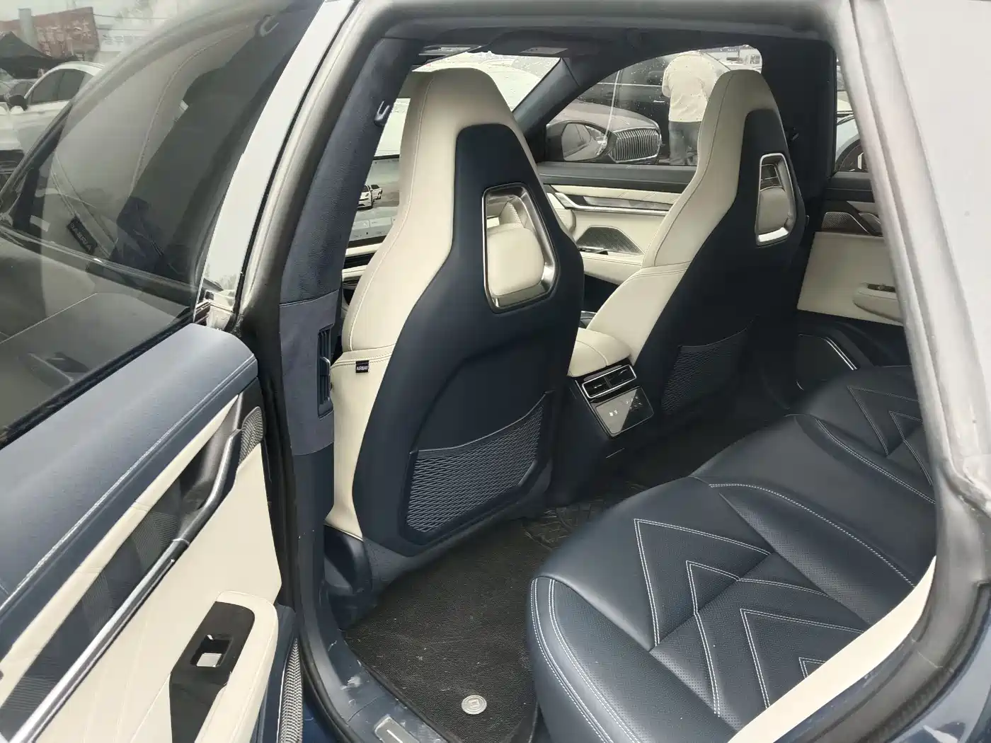 ZEEKR EXTREME KRYPTON 001