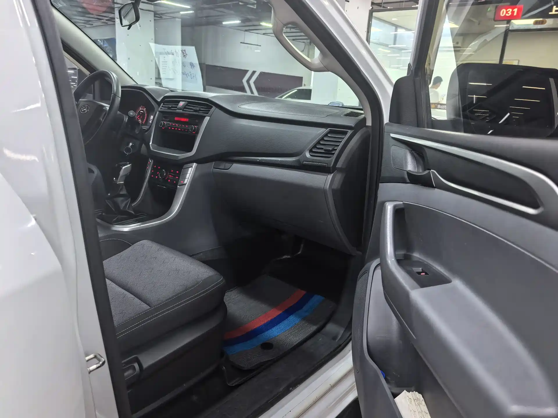 Фото 20 - Maxus Maxus T60