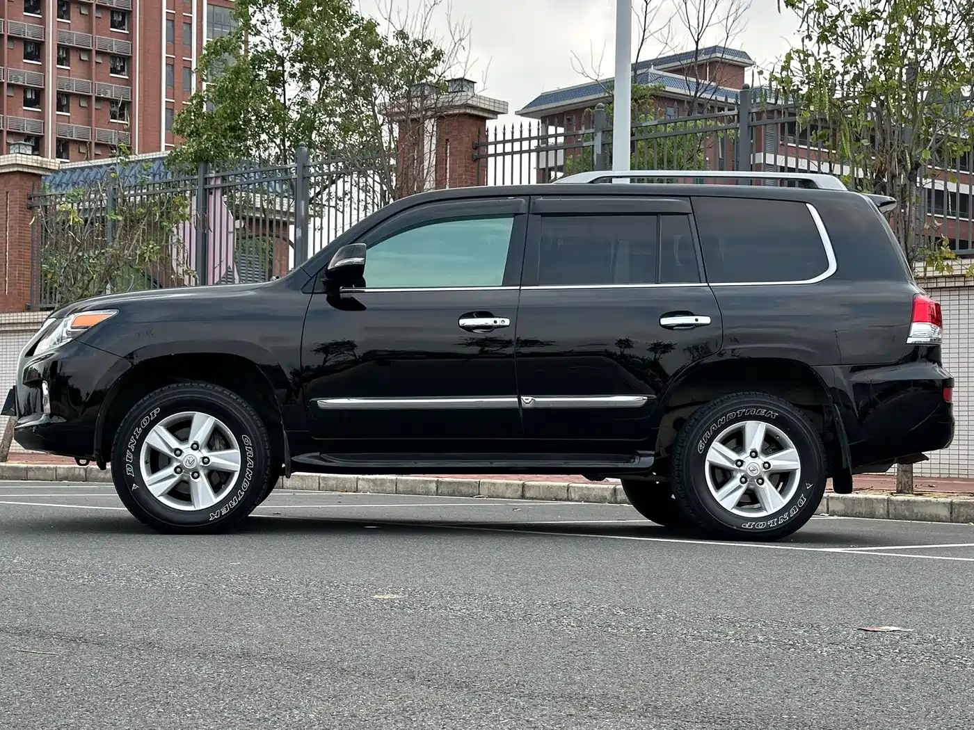 Lexus LX 2013 570 фото 7