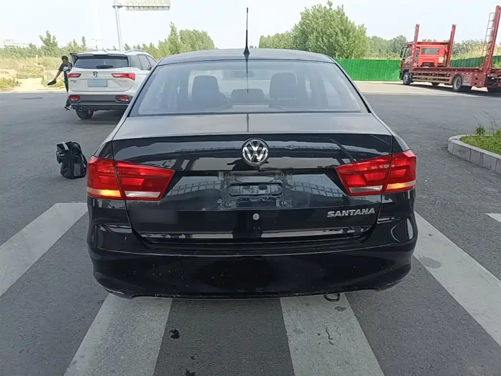 Volkswagen Santana 2015 1.4L Manual Trend Edition фото 6
