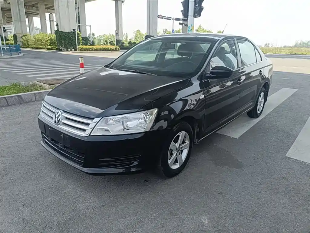 Volkswagen Santana 2015 1.4L Manual Trend Edition фото 2