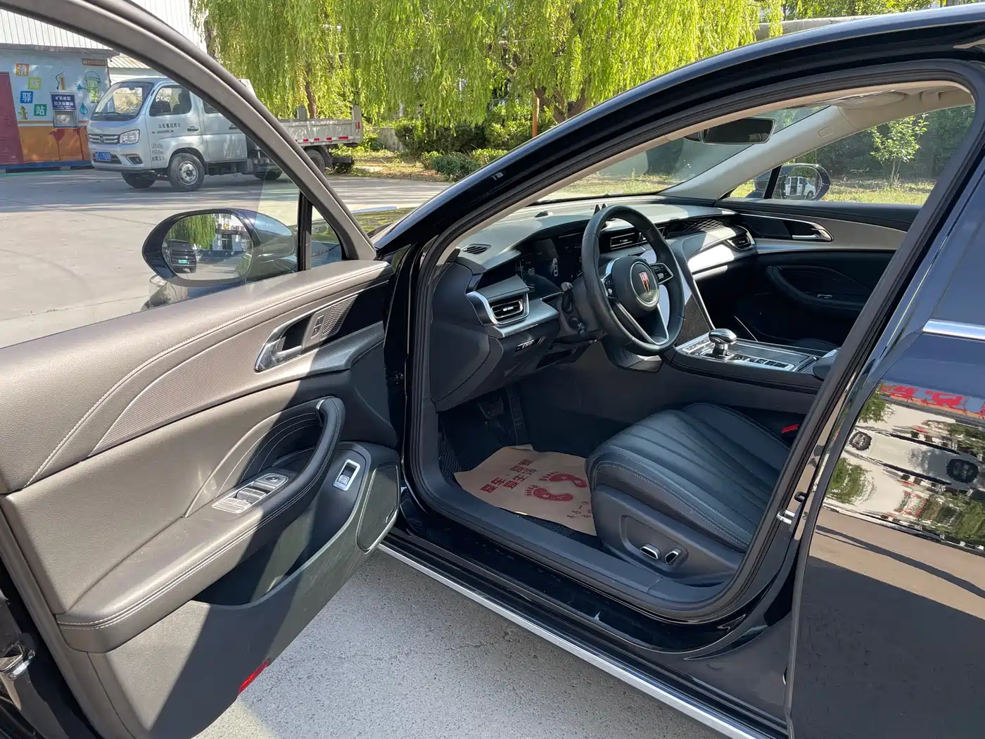 Hongqi H5 2024 1.5T DCT Smart Connect Flag Rhythm Edition фото 10