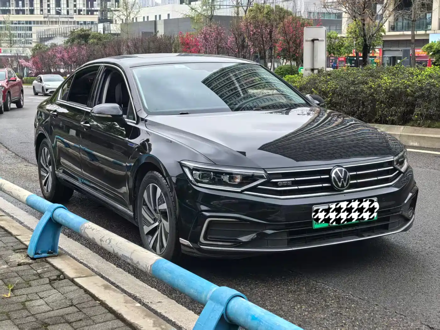 Volkswagen Magotan GTE Plug-in Hybrid 2022 GTE Luxury фото 3