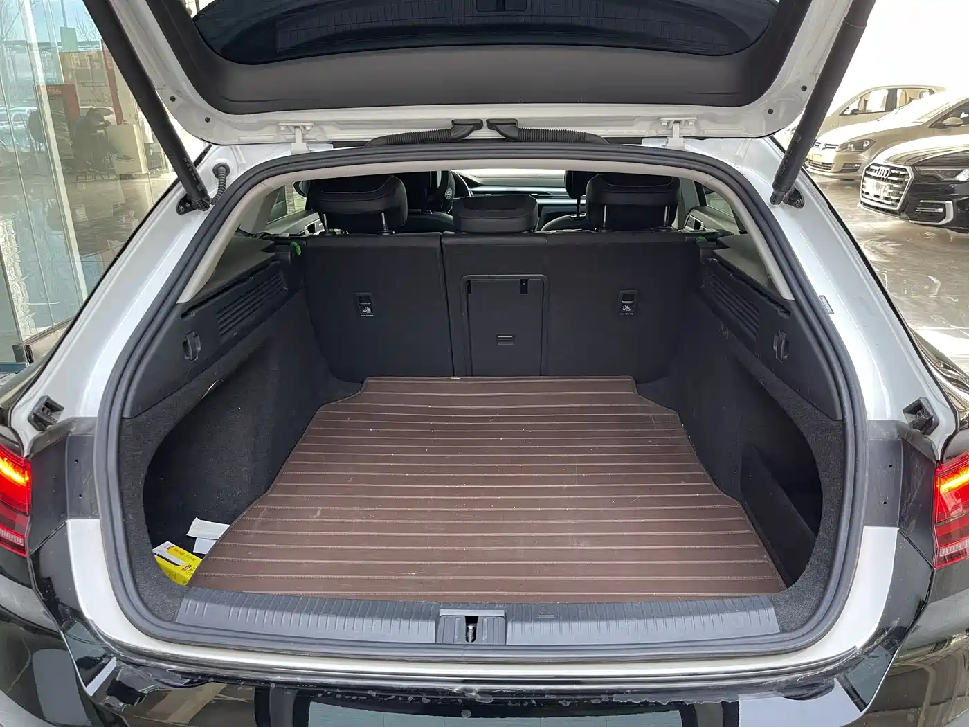 Volkswagen FAW-Volkswagen CC 2024 Shooting Brake 380TSI Hunter Edition фото 20