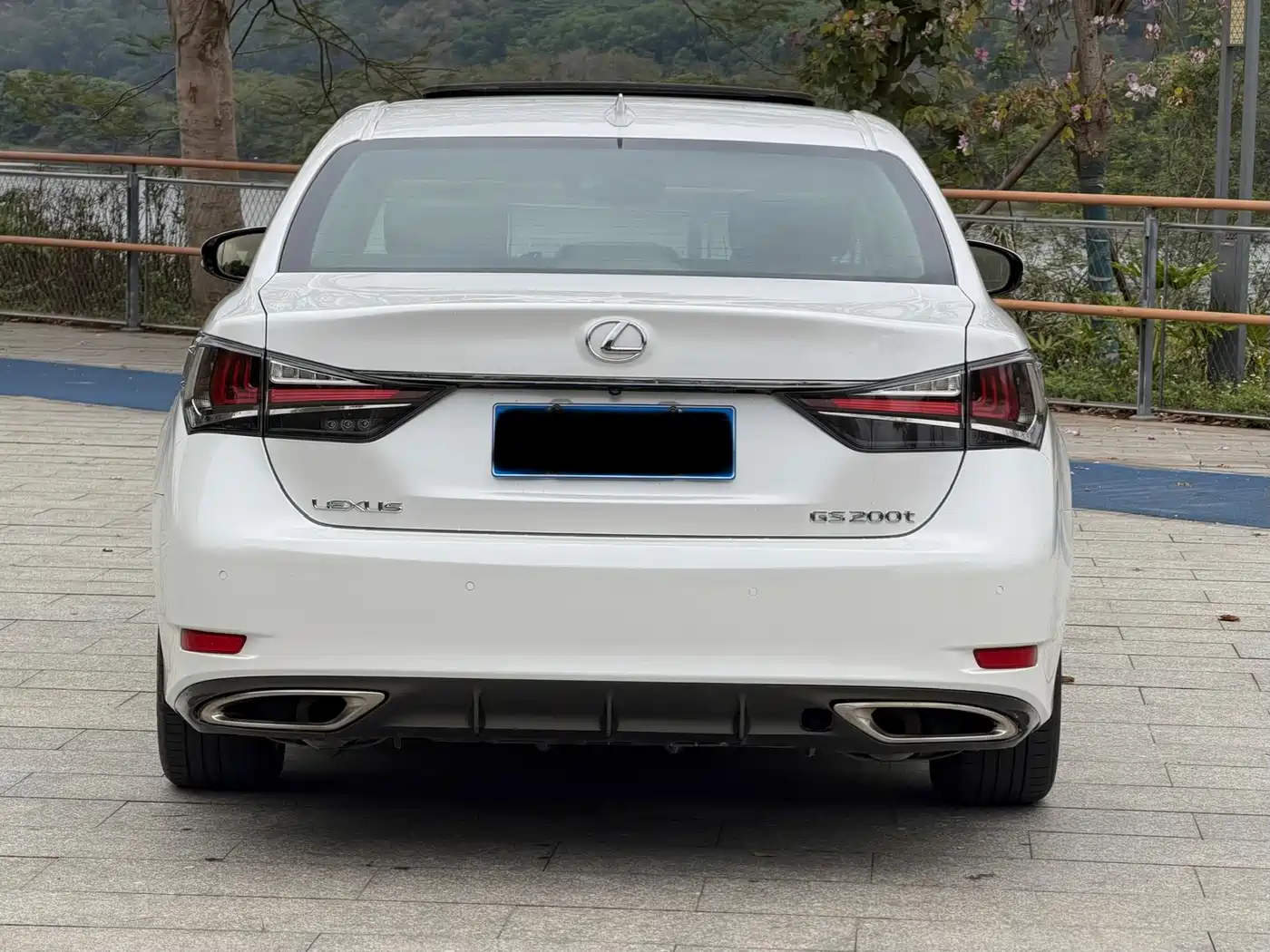 Lexus GS 2016 200t Leading Edition фото 8