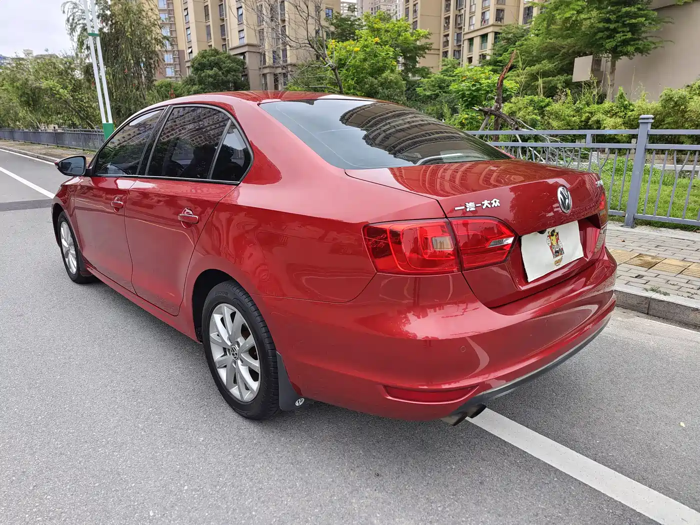 Volkswagen Sagitar 2012 1.4TSI Automatic Luxury фото 5