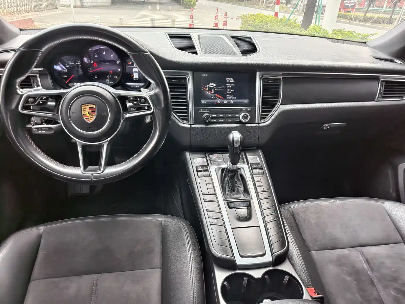 Porsche Macan 2017 Macan 2.0T фото 12