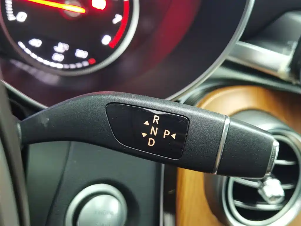 Mercedes-Benz GLC 2016 GLC 300 4MATIC Dynamic фото 13