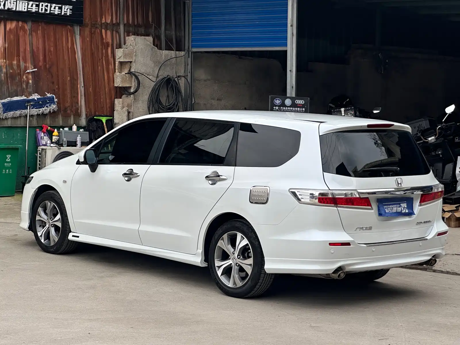 Фото 5 - Honda Odyssey