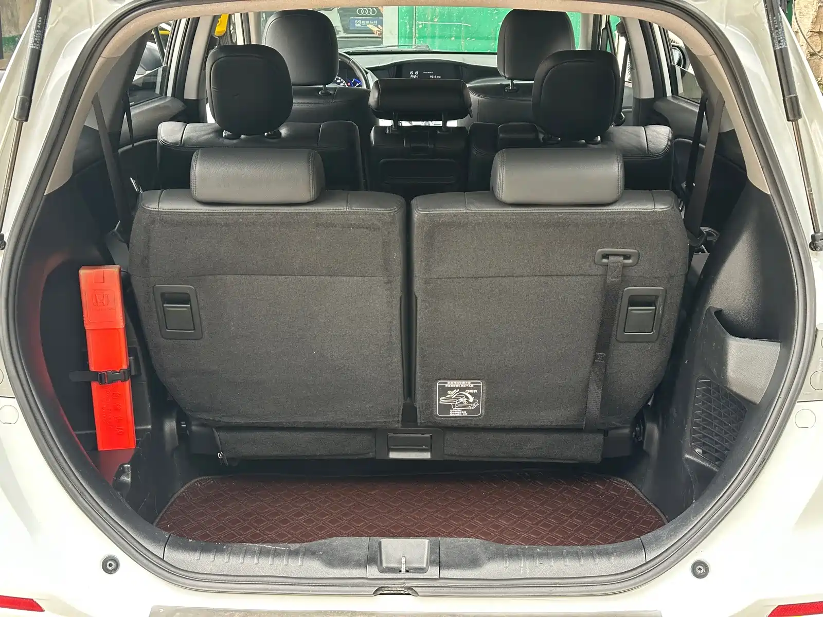 Фото 16 - Honda Odyssey