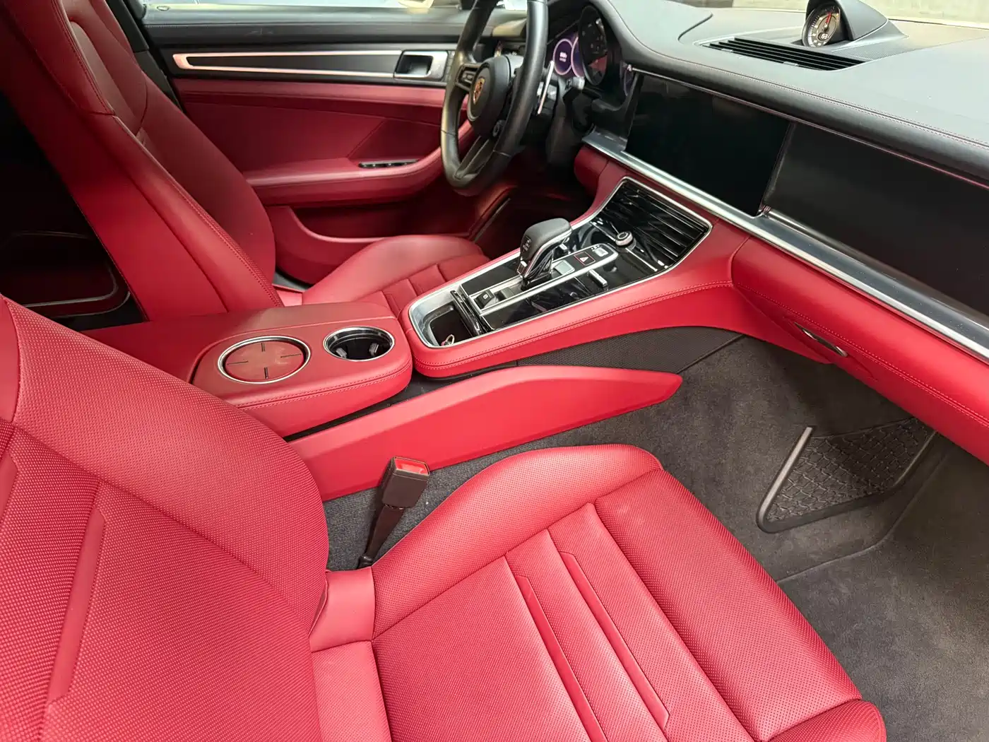 Фото 22 - Porsche Panamera