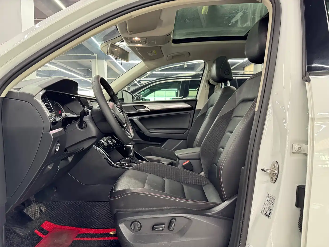 Volkswagen Tayron 2019 330TSI 2WD Luxury China VI фото 8