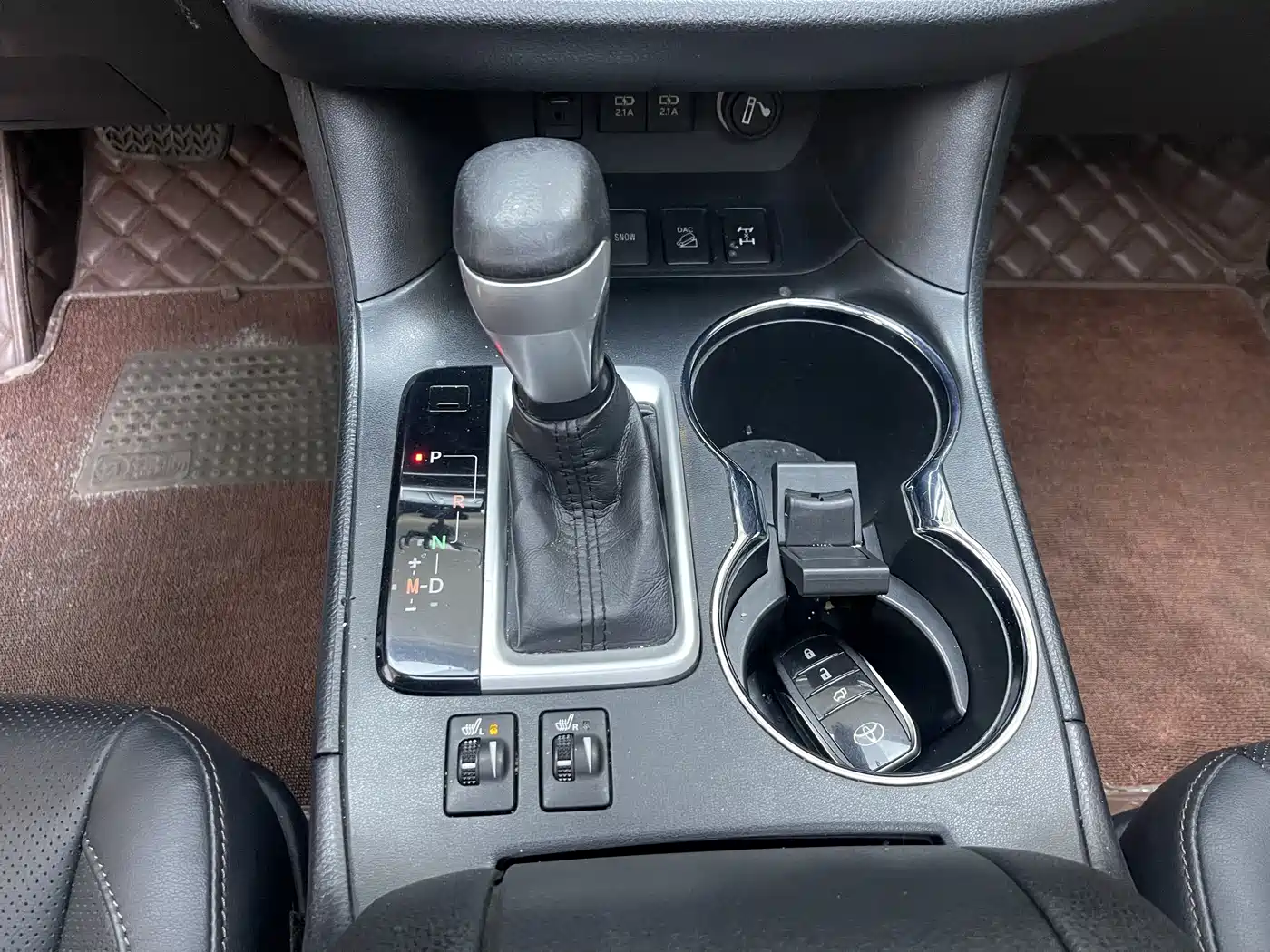 Toyota Highlander 2018 2.0T 4WD Premium 7-seater China VI фото 18