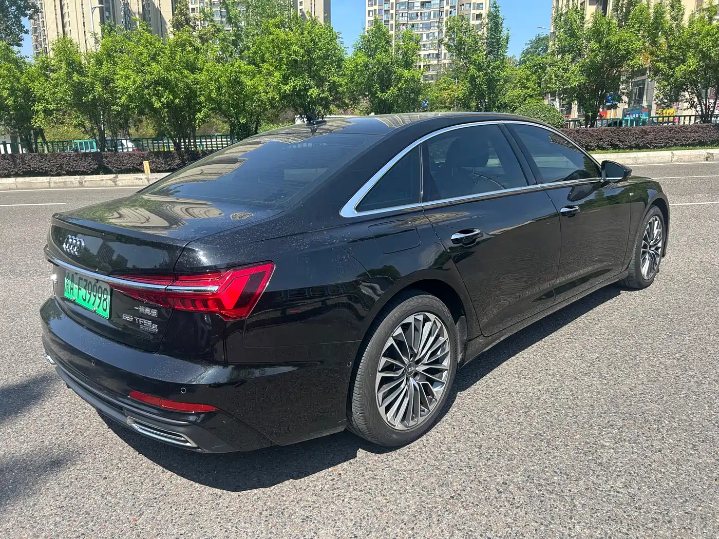 Audi A6L New Energy 2020 55 TFSI e quattro фото 6