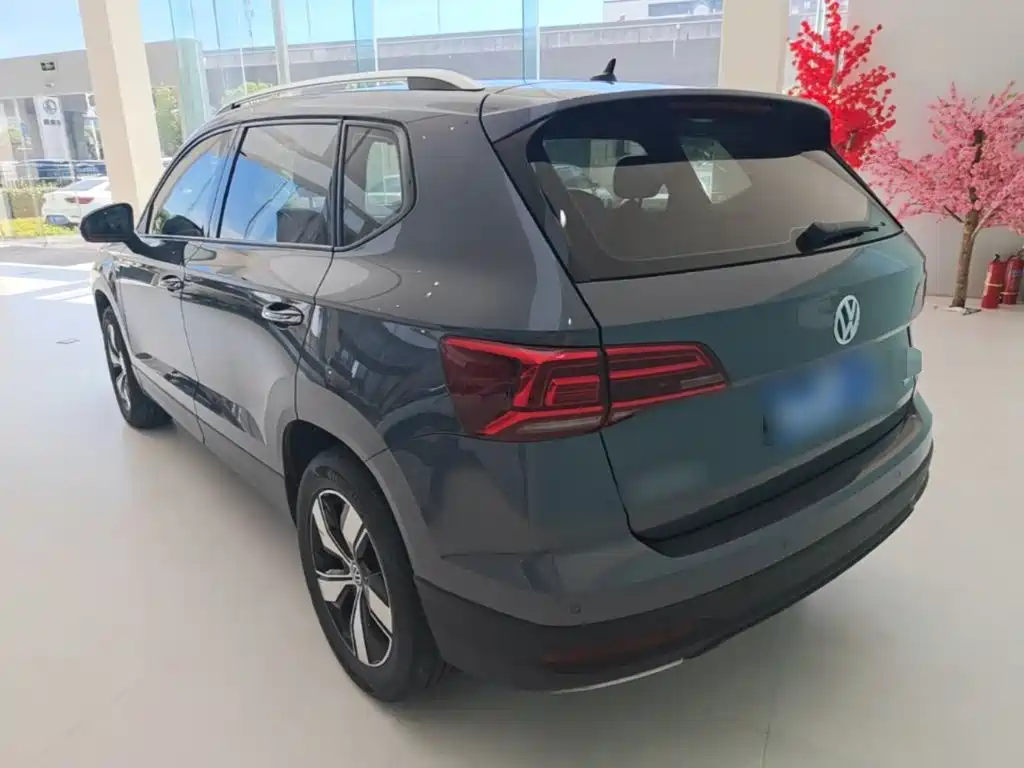 صورة 5 - Volkswagen Tharu