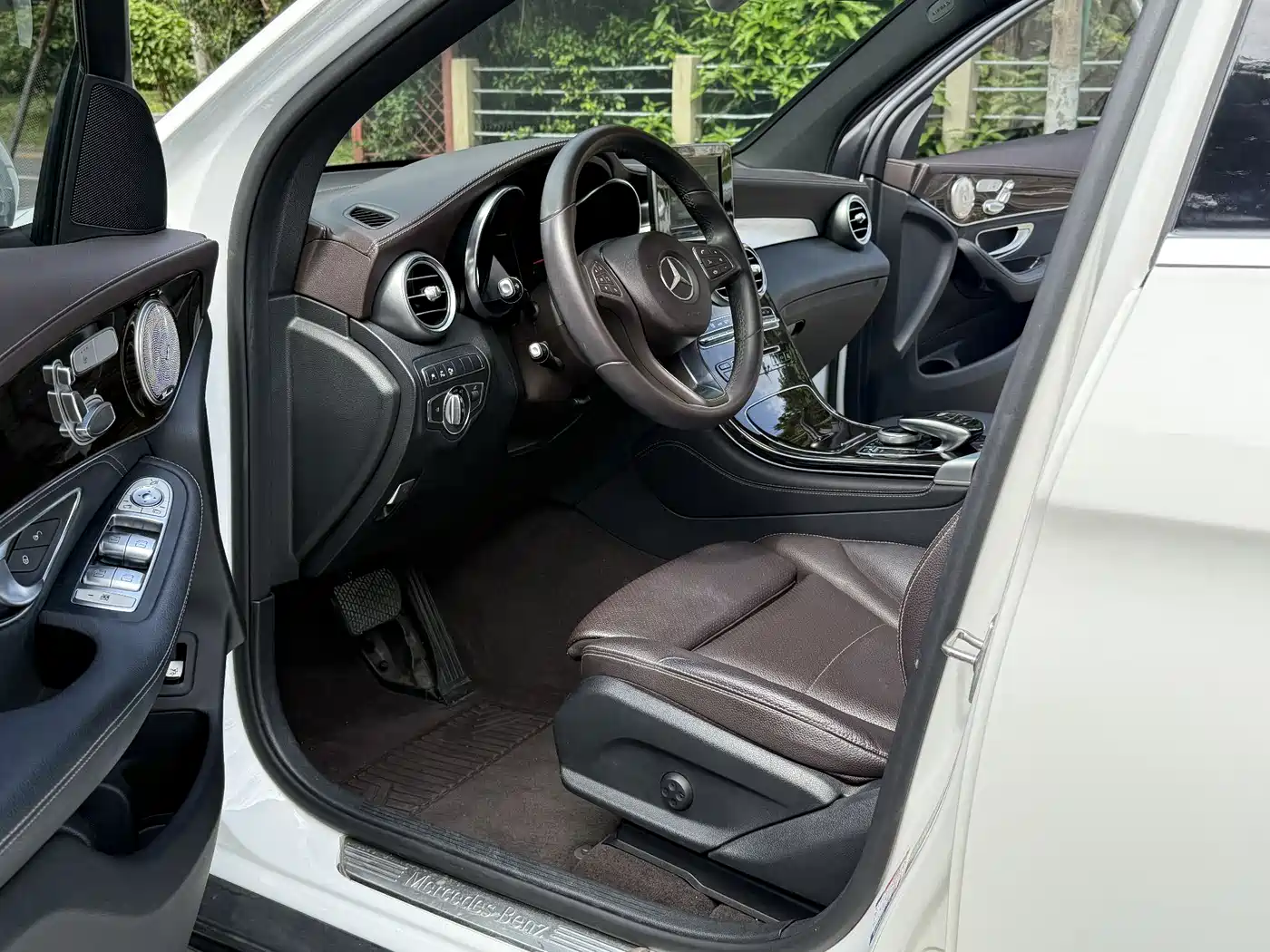 Mercedes-Benz GLC 2017 GLC 260 4MATIC Luxury фото 9