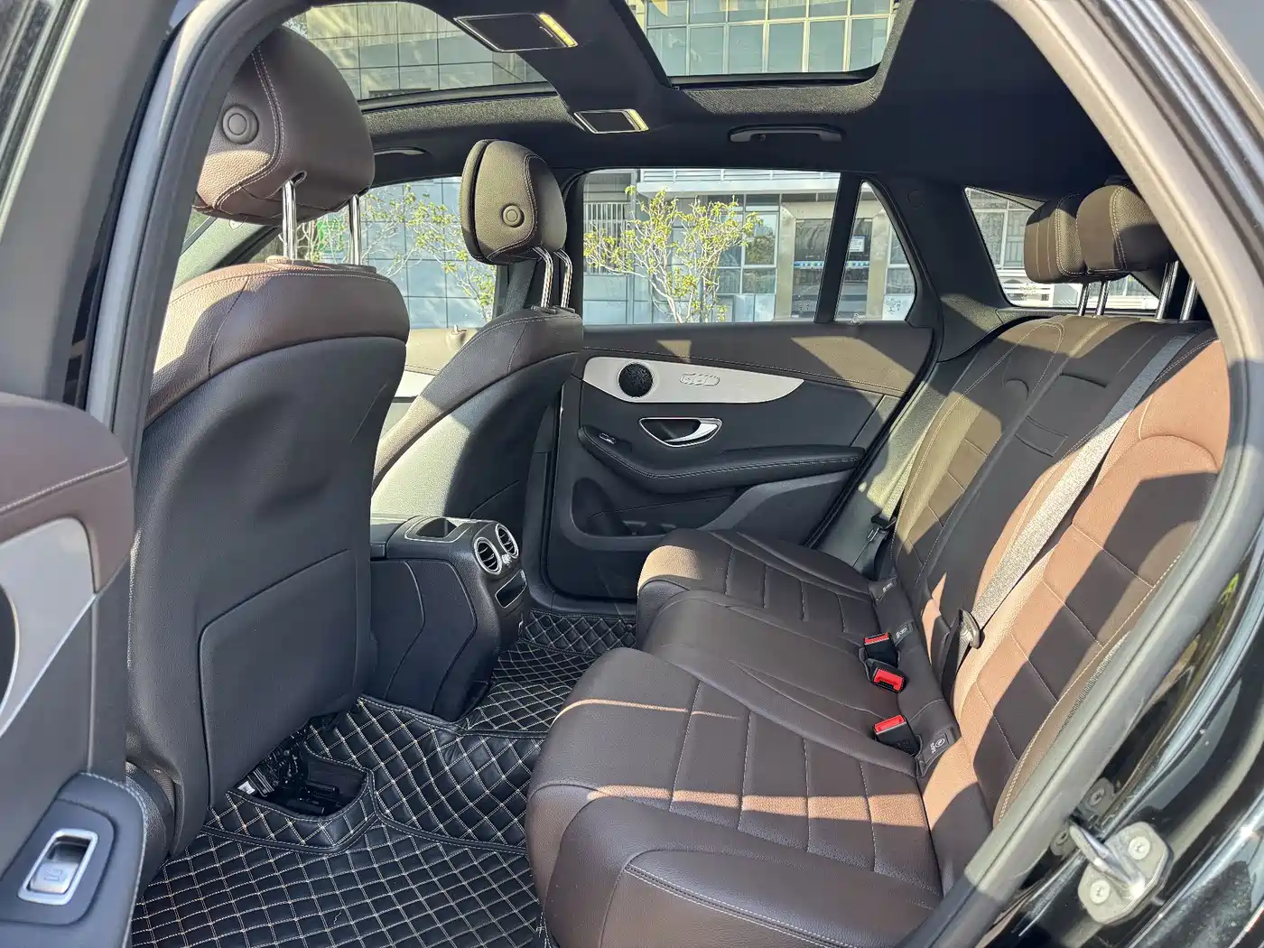 Mercedes-Benz GLC 2022 Model GLC 260 L 4MATIC Dynamic Edition фото 16