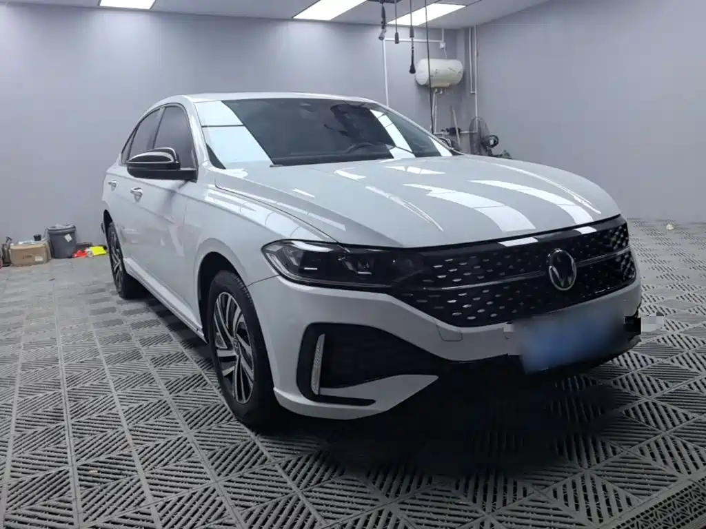 Фото 4 - Volkswagen Lavida