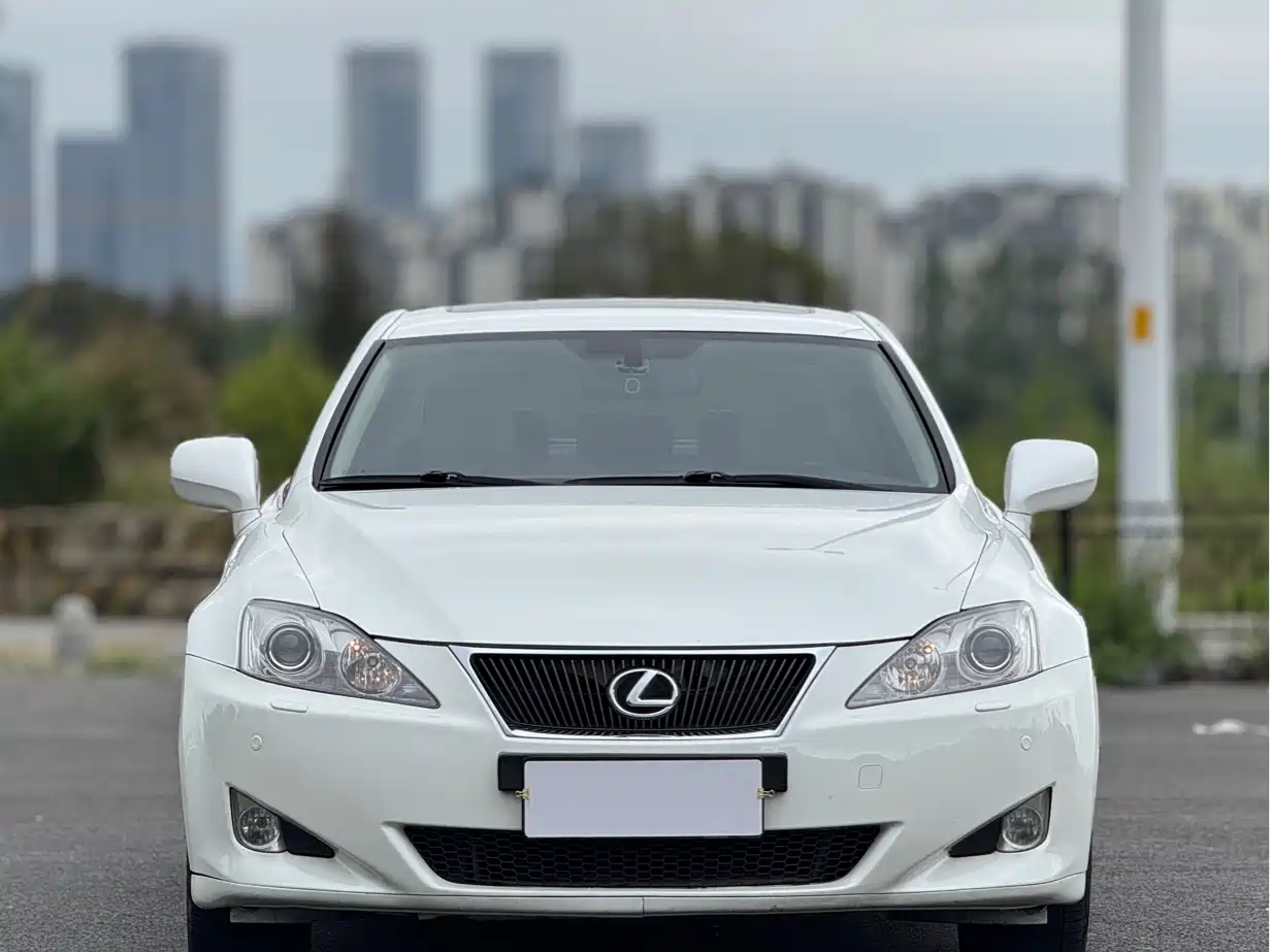 Lexus IS 2008 300 Luxury фото 2
