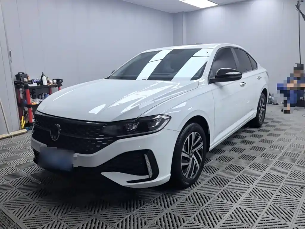 Фото 2 - Volkswagen Lavida
