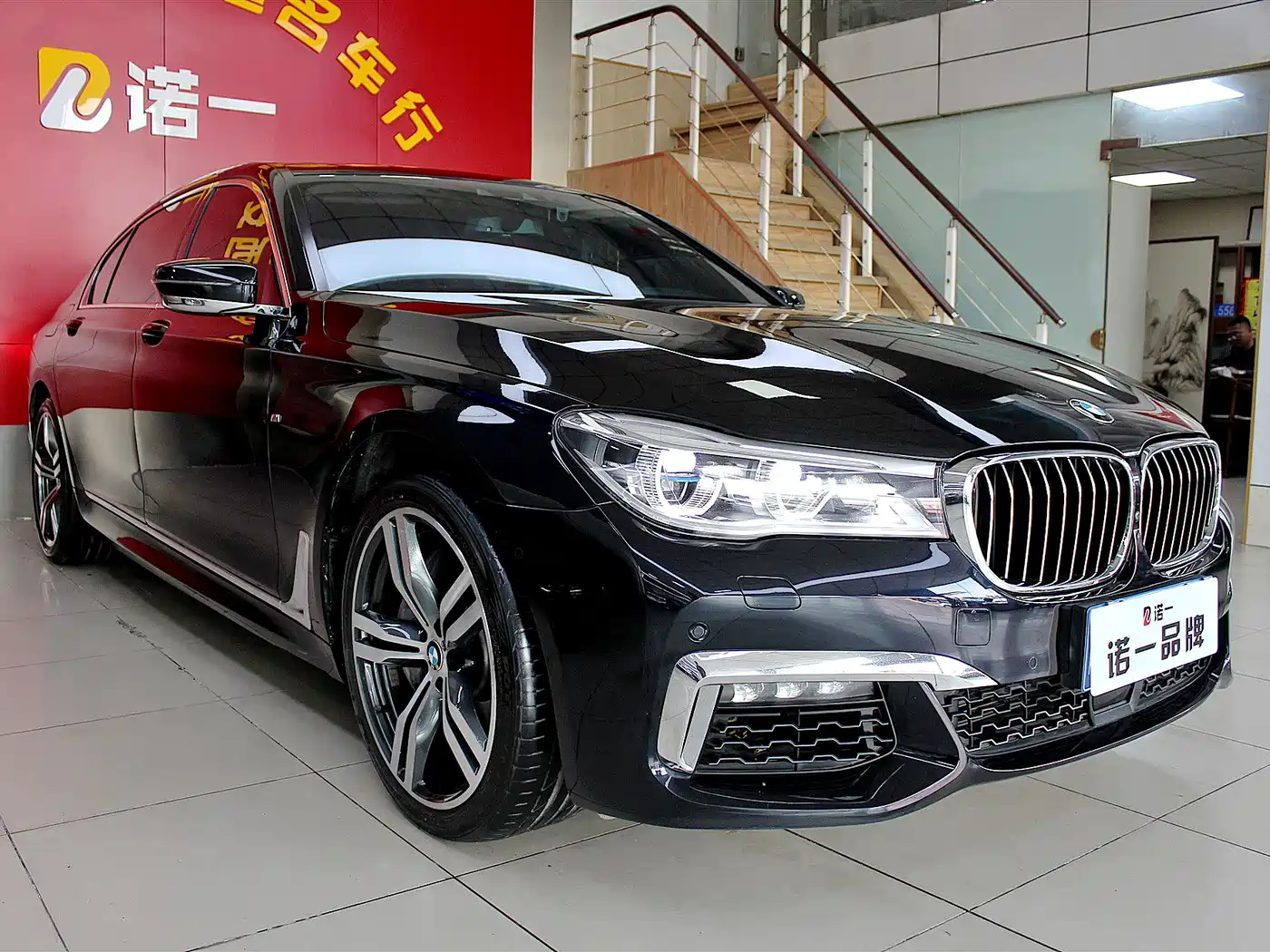 BMW 7 Series 2018 750Li xDrive M Sport Package фото 17